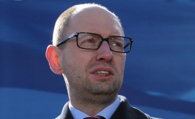Яценюк се надява на скорошна среща между РФ и Украйна
