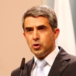 Защо се правят, че не са чули речта на Плевнелиев?