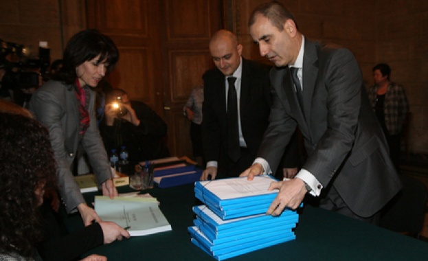 ГЕРБ изпревари реформаторите в ЦИК 