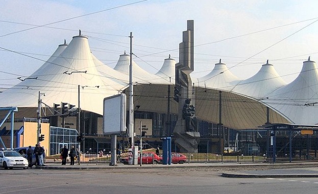 Поетапно се осъществява допускането на сутрешните влакове в Централна гара