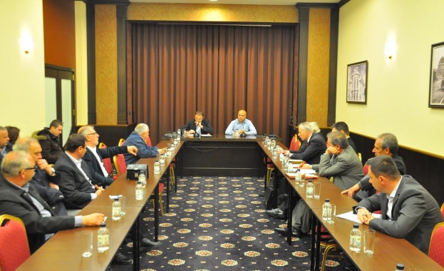 Обмисля се въвеждането на специален закон за такситата