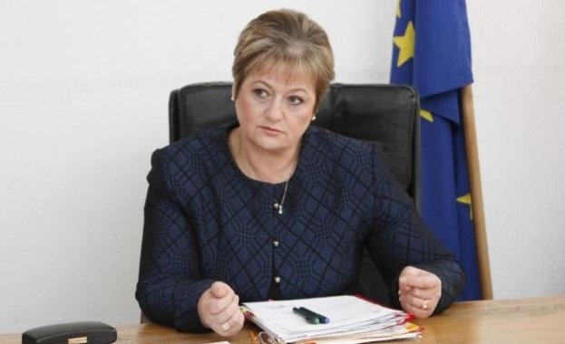 Сапунджиева: Целим да се гарантира сигурността на сделките с недвижими имоти