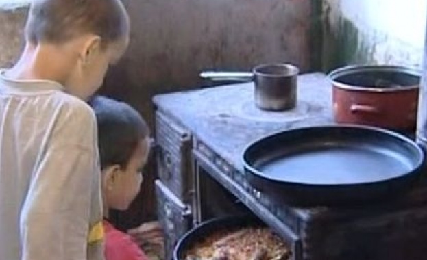 Как живее едно семейство у нас с 10 деца и около 600 лева месечно