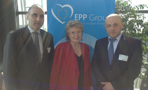 Цветанов и Дончев на среща с еврокомисар Вивиан Рединг в Брюксел