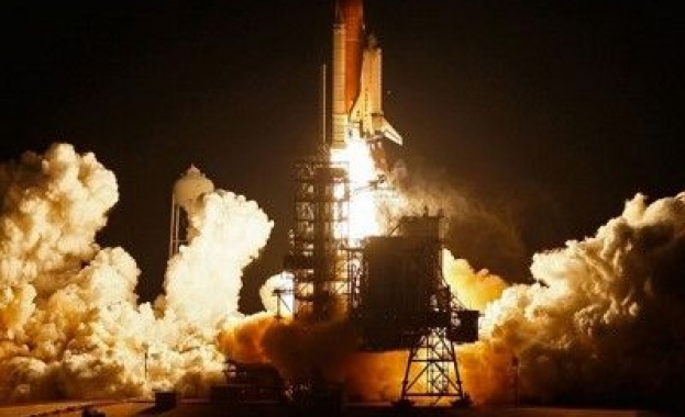 Отбелязват Международния ден на авиацията и космонавтиката