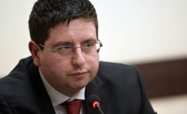 Министър Чобанов ще участва в пролетните срещи на Групата на СБ и на МВФ