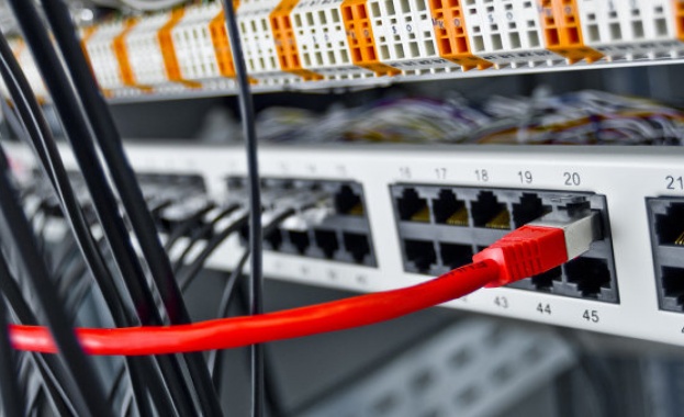 „Роселектроника” създава изцяло руски суперкомпютър за отбранителната индустрия