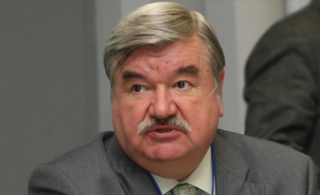 Исаков: Американските кораби в Черно море са проблем, не руските самолети