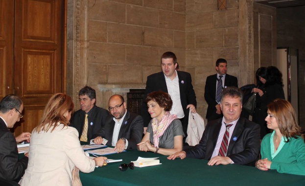 Надежда Нейнски: На Станишев, Калфин и Кунева дължим пропуснатите ползи от европейското ни членство