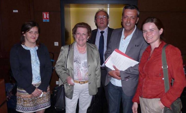 Френски социалисти подкрепиха Достена Лаверн