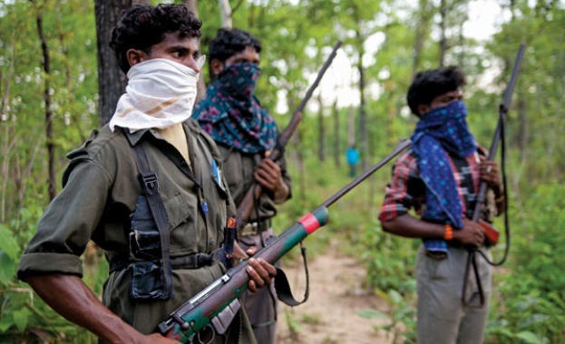 12 души загинаха при атаки на маоисти в Индия 