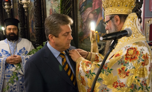 Дядо Николай удостои Първанов с най-високото църковно отличие на Пловдивска епархия