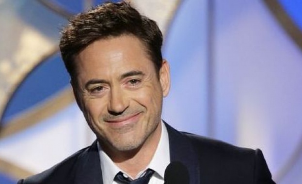 Робърт Дауни Джуниър се присъедини към Twitter