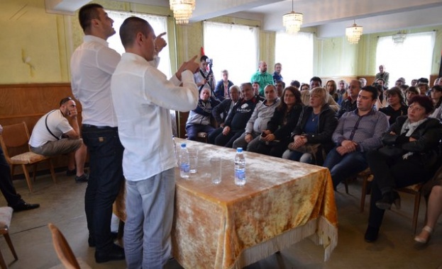 Джамбазки става втори в листата на Бареков