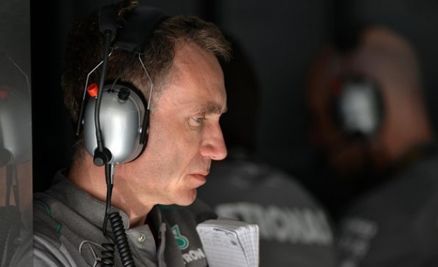 И Мерцедес се разделя с директор