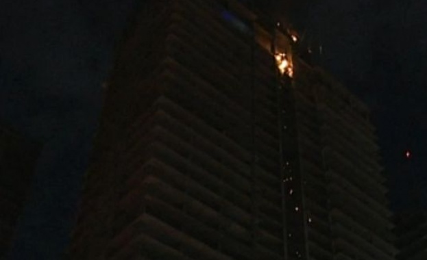 Голям пожар бушува в София