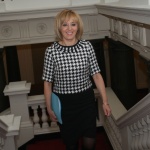 Мая Манолова се "освободи" от партийното иго с избора за омбудсман