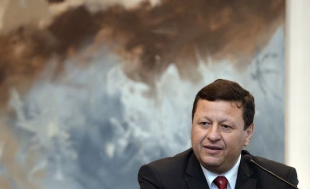 КРС: Сключвайте по-кратки договори с мобилните оператори