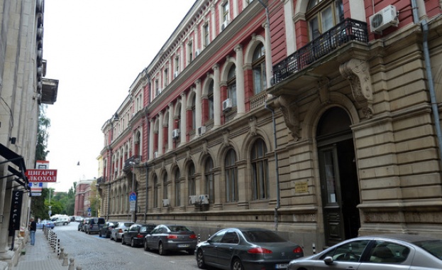 Кредитори запорираха централите на БДЖ и на НКЖИ