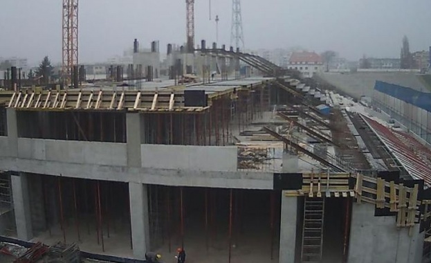 Сектор "А" ще е готов до септември 