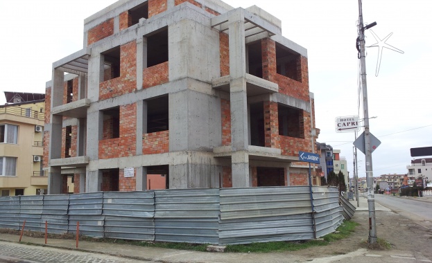 КОНПИ запорира имущество на кмета и главния архитект на община Несебър