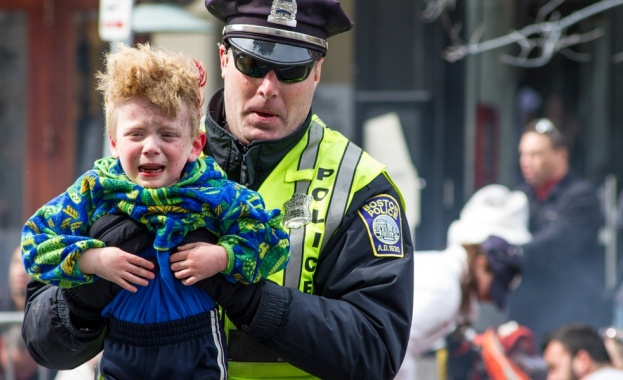 Една година по-късно - Отново евакуираха участниците в маратона в Бостън 