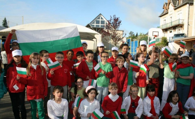 Радиодецата на БНР обраха овациите на фестивал във Франция 