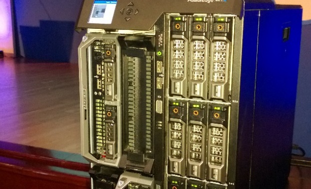 Революционното решение Dell PowerEdge VRTX се възприема от все повече клиенти по цял свят