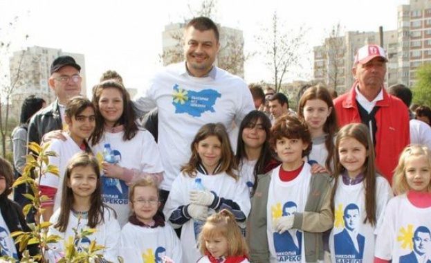 Агенцията за закрила на детето проверява Бареков?