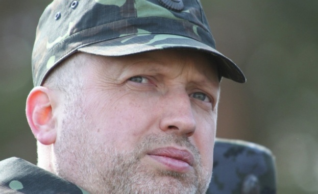 Турчинов ще съди военните,  преминали на страната на „антимайдана“