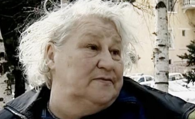 Майката на стрелеца от Лясковец продава кървавия апартамент