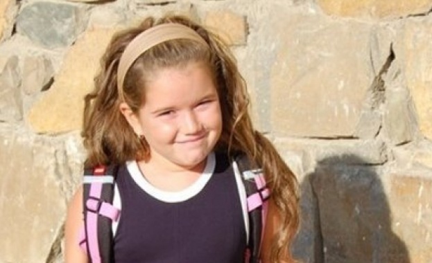 Видео с убитата Алекс от Поморие и семейството й разплака социалните мрежи