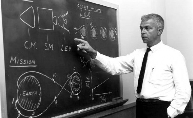 Почина бащата на "Аполо"