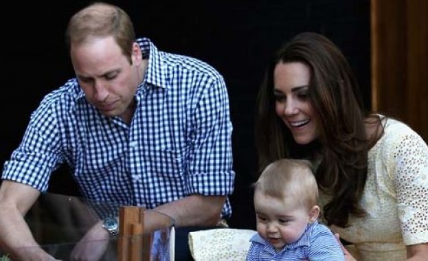 Снимки в австралийски таблоиди разгневиха Бъкингамския дворец