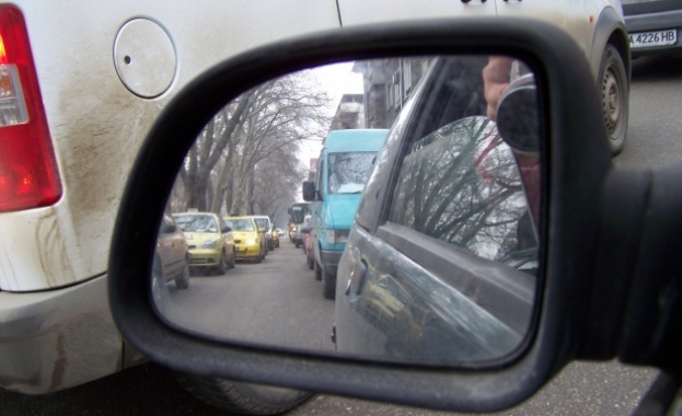 Огромно задръстване на "Хемус"