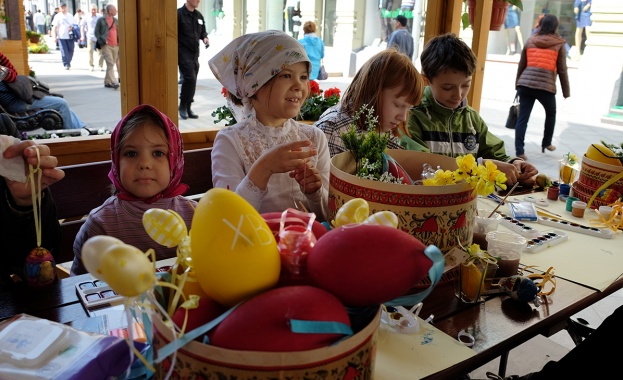 В Москва се провеждат празнични мероприятия за Великден