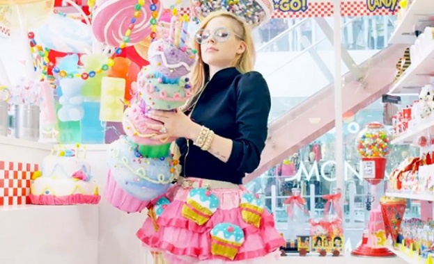 Аврил Лавин загърби рока и се насочи към Южна Корея