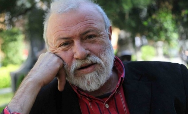 Пет месеца условно за проф. Драганов за каране в нетрезво състояние