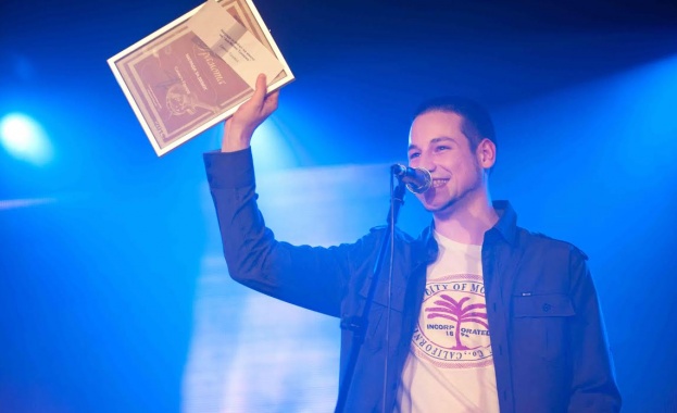 Симеон Едуард с първа награда от „Златна пролет“ 2014