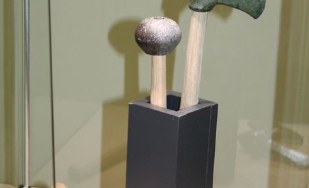 Показват келтски мечове и бойни униформи в Казиното