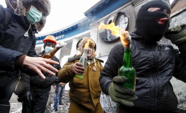 Нийл Кларк: Объркан съм. Някой може ли да ми помогне?