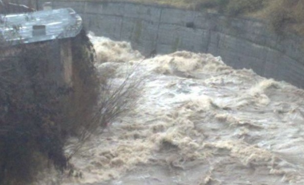 Десетки къщи във Видинско са наводнени, хората са евакуирани