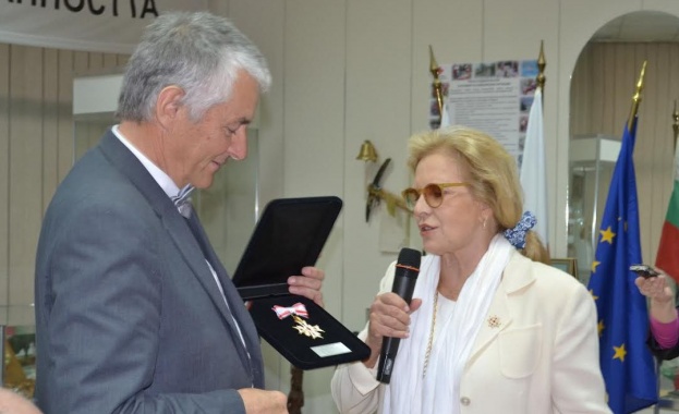 Силви Вартан получи от БЧК „Медал за човеколюбие“ 