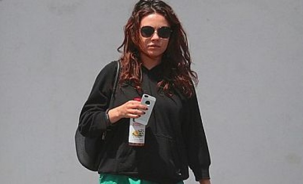 Мила Кунис продължава да спортува