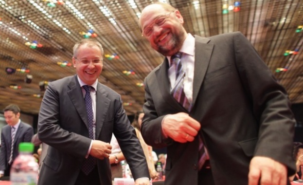 Станишев и Шулц пред 10 000 социалдемократи в Букурещ 