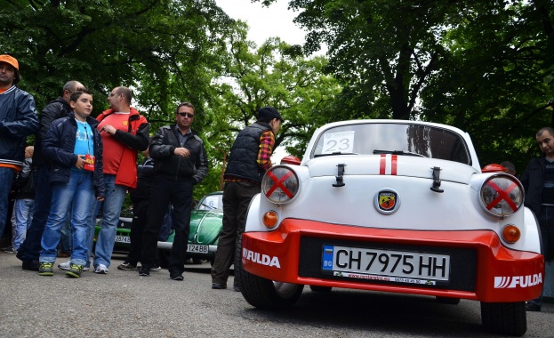 Сливен отново е домакин на парад на ретро автомобили