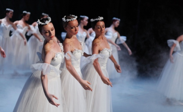 Балетът отвътре във фотоизложба в Софийската опера