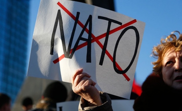Москва може да закрие информационното бюро на НАТО
