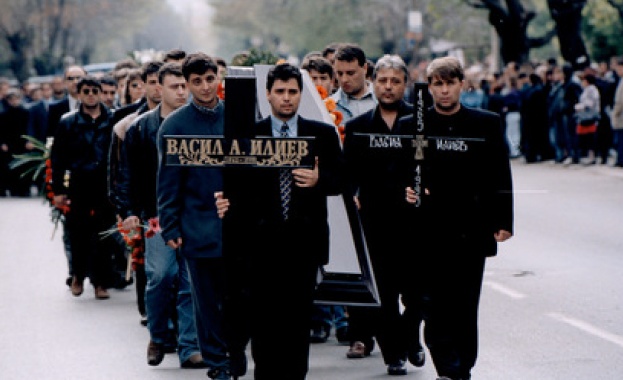 „Империята се завръща"?