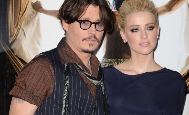 Джони Деп пазари цял остров за любимата си Амбър